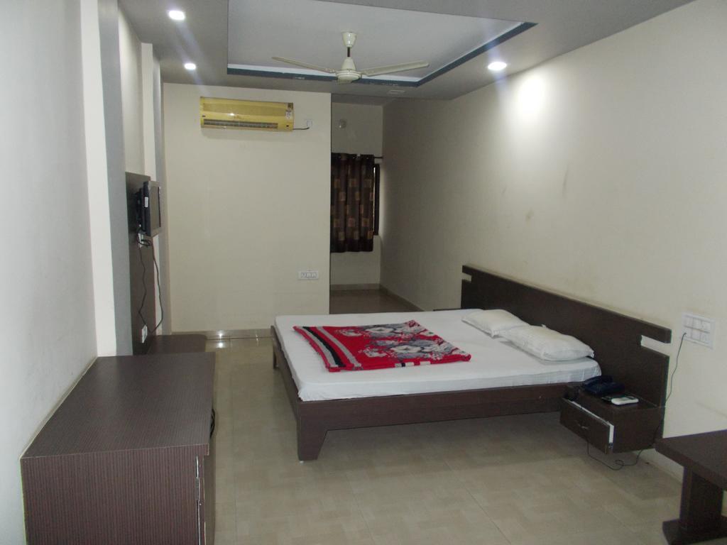 Hotel Rudraksh Virani Εξωτερικό φωτογραφία