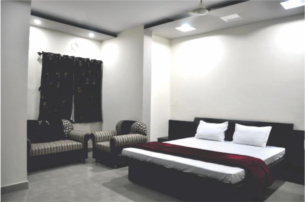 Hotel Rudraksh Virani Εξωτερικό φωτογραφία
